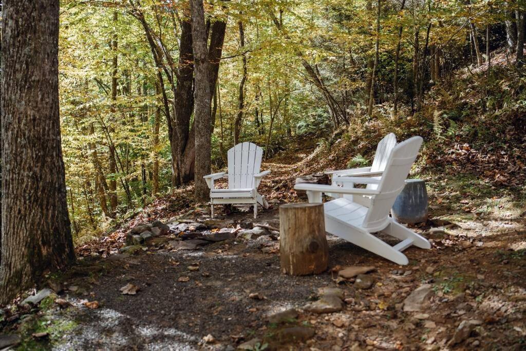 Serene & Cozy - Peaceful View - Fireplace - Creek Fleetwood Exterior foto